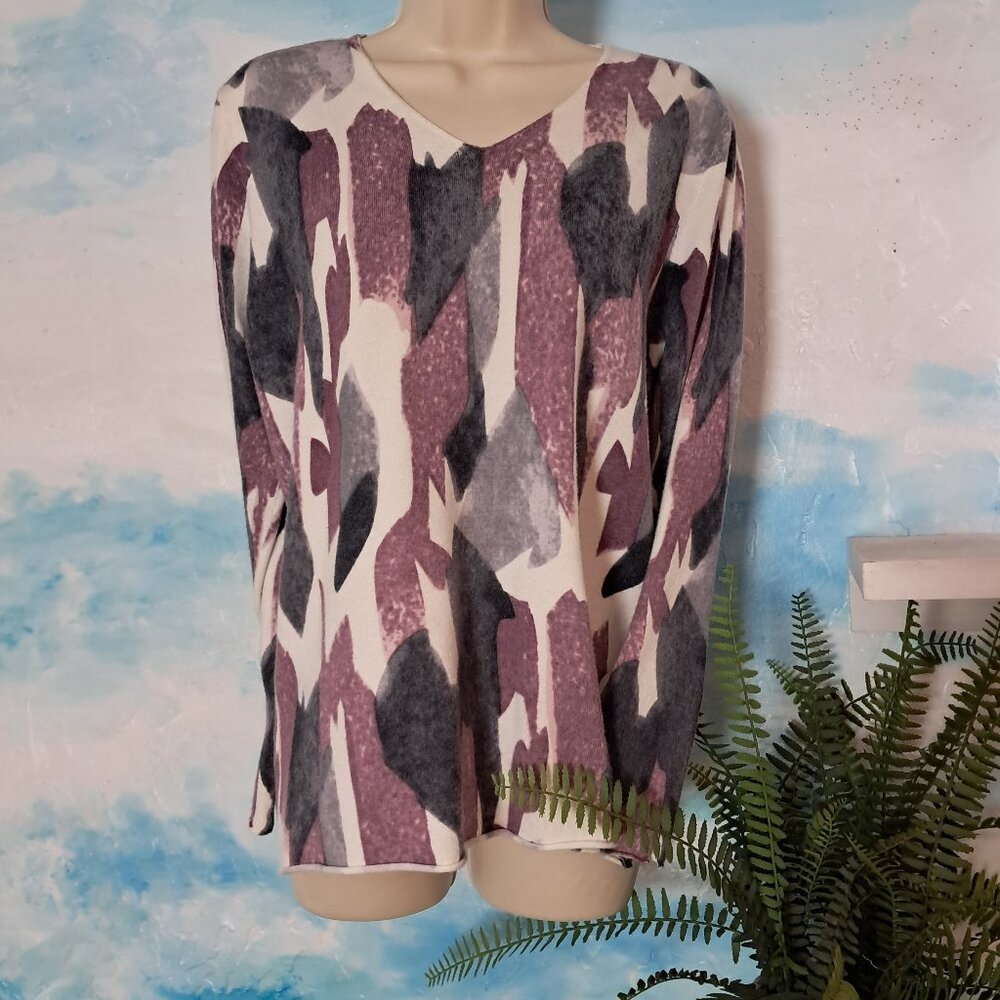 Charlie size M SUPER soft blouse, NEW WITH TAGS